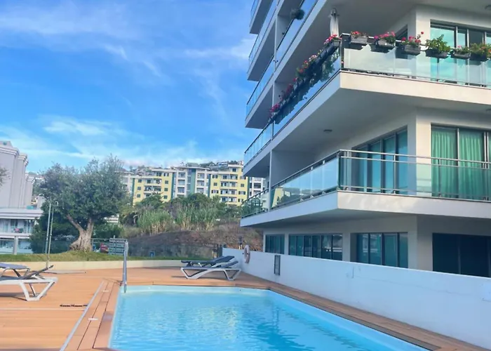 Charming Monumental Lejlighed *